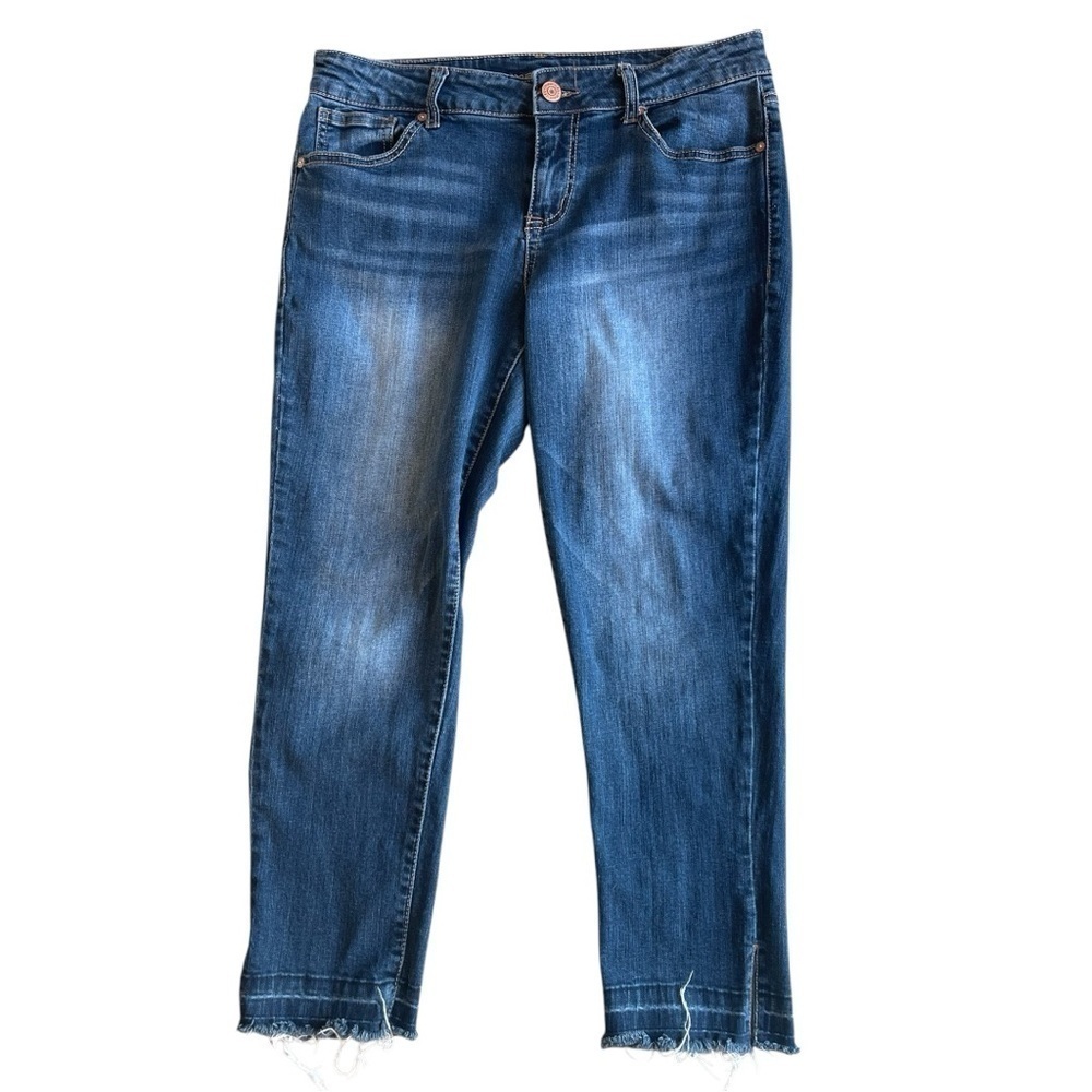 Maurices Distressed Cropped Jeans - Size 7/8